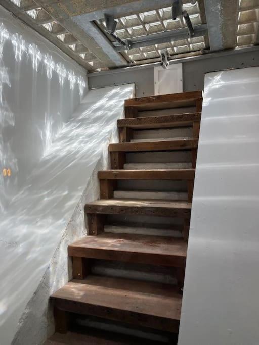 Newly Renovated Stunning Warehouse Apartment 伯恩茅斯 外观 照片