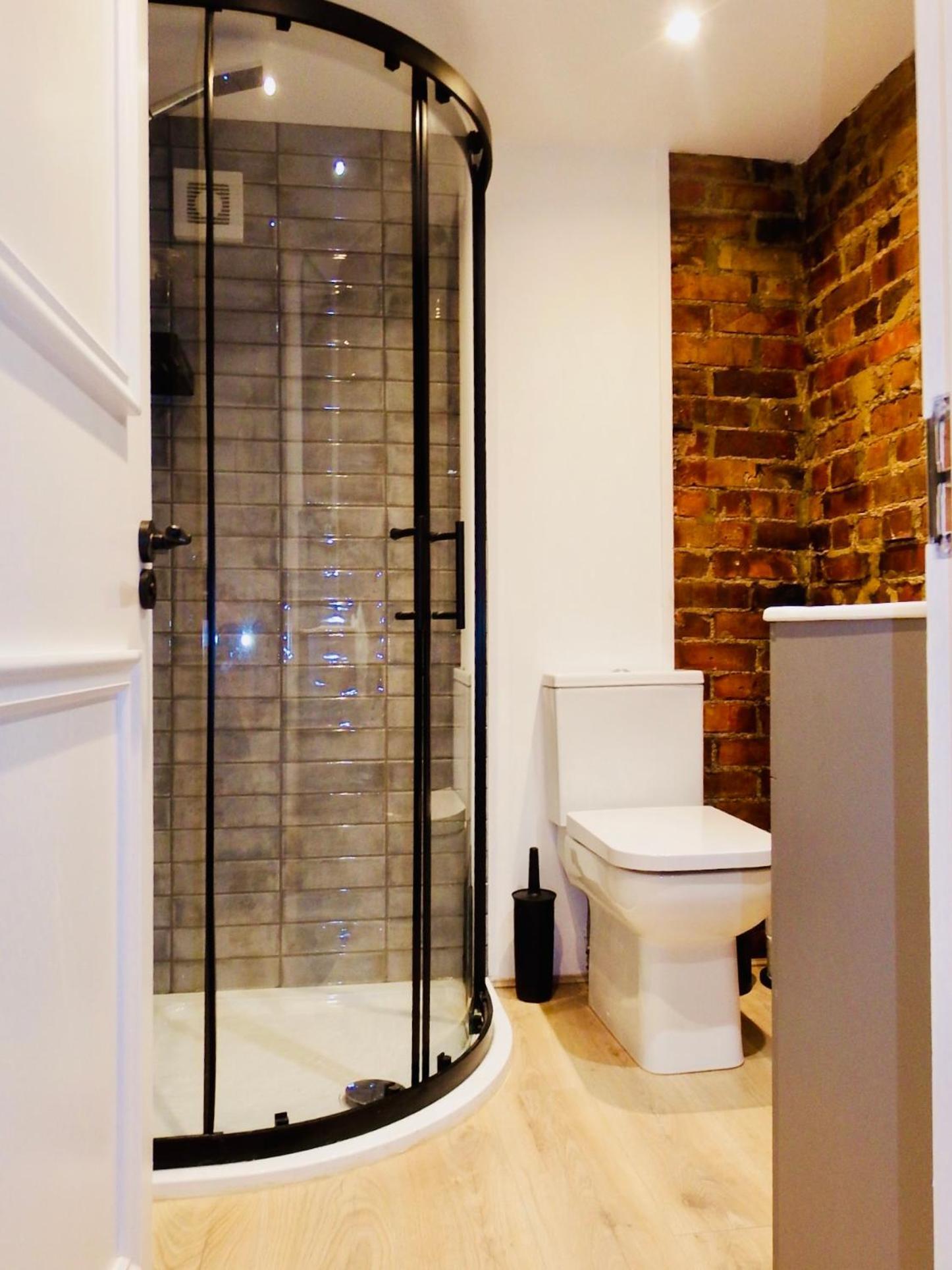 Newly Renovated Stunning Warehouse Apartment 伯恩茅斯 外观 照片