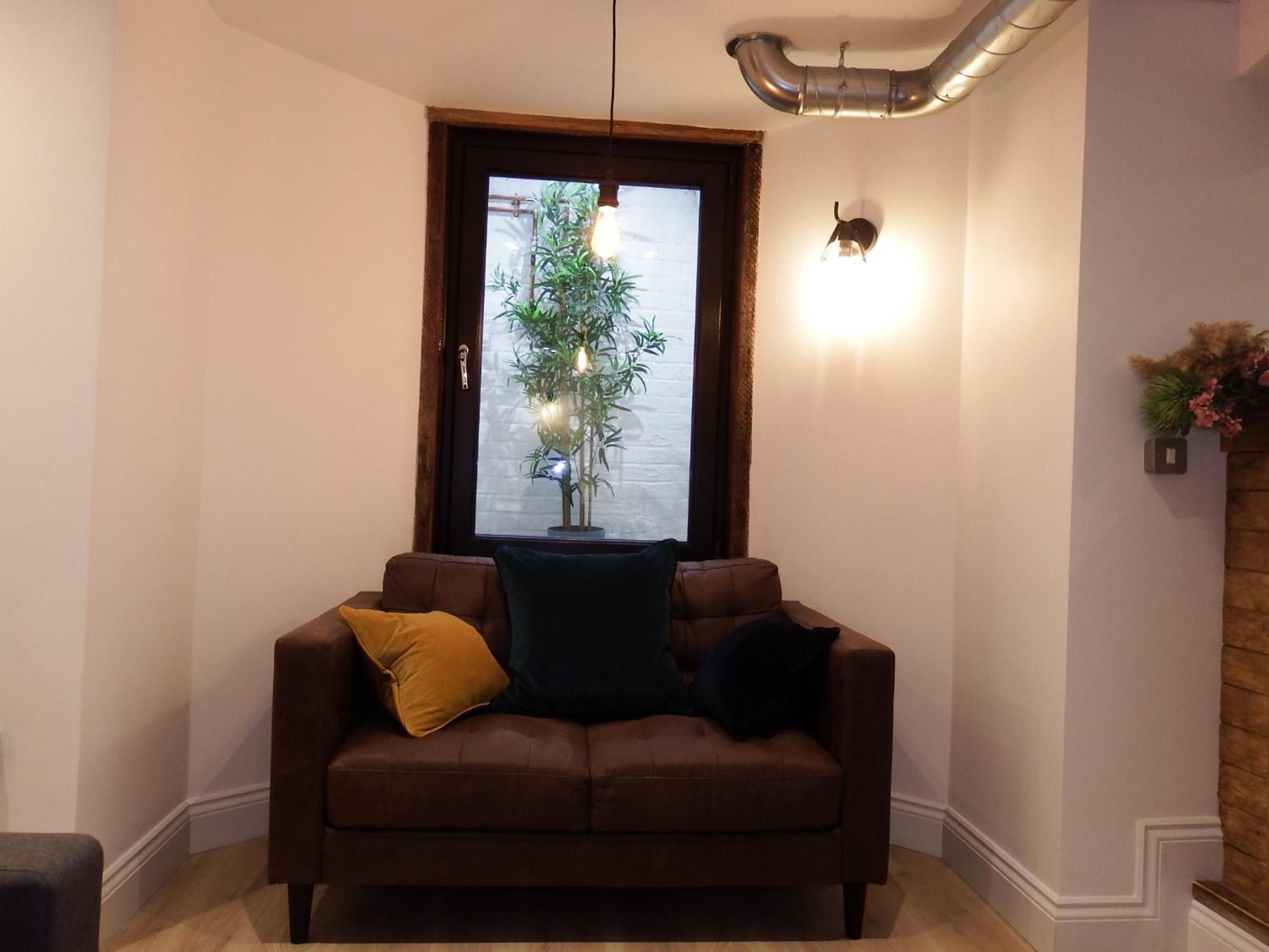 Newly Renovated Stunning Warehouse Apartment 伯恩茅斯 外观 照片