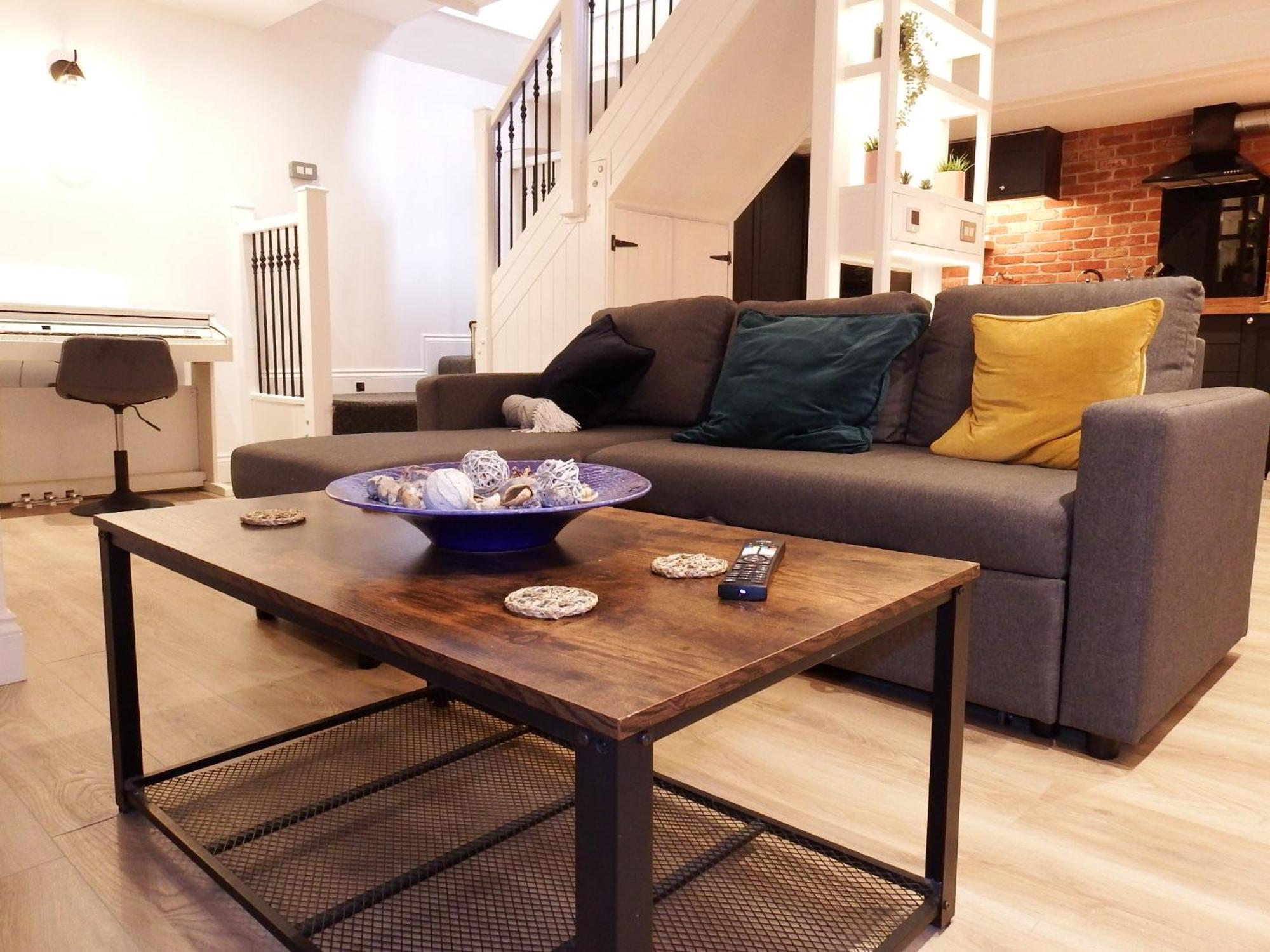 Newly Renovated Stunning Warehouse Apartment 伯恩茅斯 外观 照片